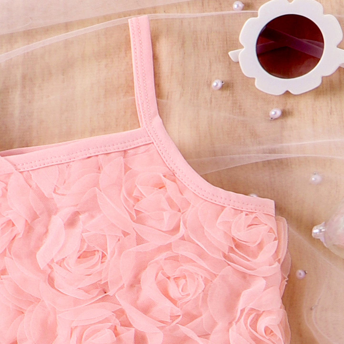 Fashionable Little Girl Three-dimensional Floral Top + Mesh Half Skirt