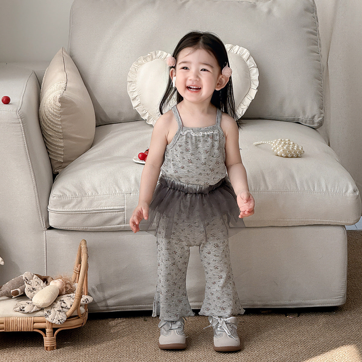 Girls' floral knit suspender set