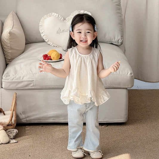 Girl's sleeveless doll shirt jeans set